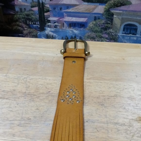 Linea Pelle Handmade Studded Genuine Leather Belt Size Medium 32"-36".🏇🏆 - Picture 10 of 12